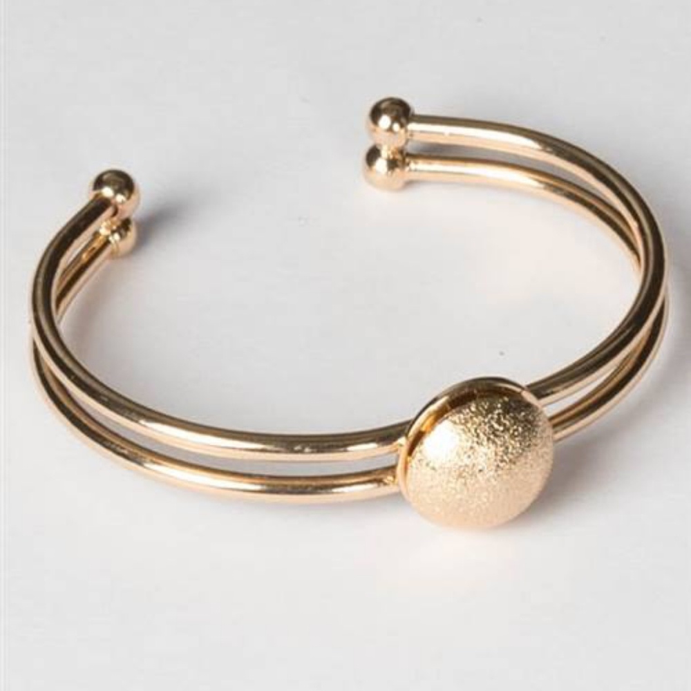 GOLDEN MOON BANGLE